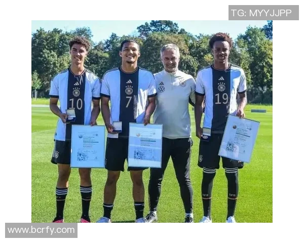 美国足球队的足球明星们如何在国际赛场上展现他们的风采与实力 美国足球队的足球明星们如何在国际赛场上展现他们的风采与实力